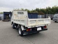 Isuzu ELF 2021