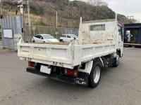 Isuzu ELF 2021