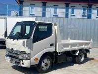 Hino Dutro 2023