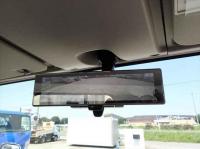Isuzu ELF 2023
