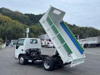 Isuzu ELF 2023