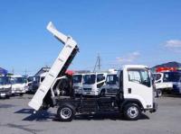 Isuzu Forward 2018