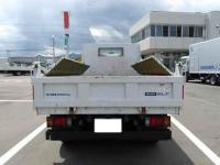 Isuzu ELF 2023