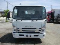 Isuzu ELF 2023