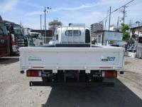 Isuzu ELF 2023