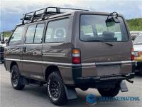 Mitsubishi Delica Starwagon 1990