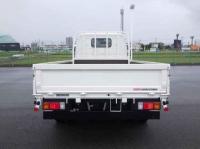 Hino Dutro 2024