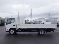 Hino Dutro 2024