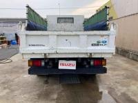Isuzu ELF 2021