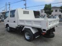 Hino Dutro 2024