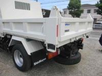 Hino Dutro 2024