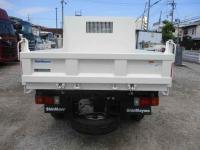 Hino Dutro 2024