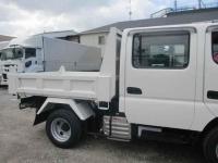 Hino Dutro 2024