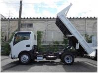Isuzu ELF 2024
