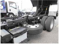 Isuzu ELF 2024