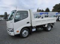Hino Dutro 2024