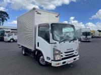 Isuzu ELF 2017