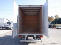 Isuzu ELF 2021