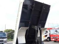 Isuzu ELF 2021