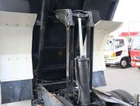 Isuzu ELF 2021
