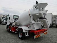 Isuzu Forward 2024