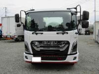 Isuzu Forward 2024