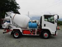 Isuzu Forward 2024