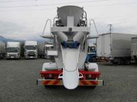 Isuzu Forward 2024