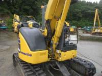 Komatsu EXCAVATOR 2016