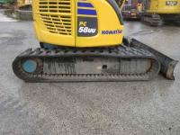 Komatsu EXCAVATOR 2016