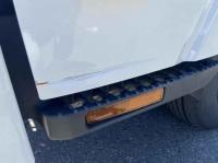 Isuzu ELF 2024