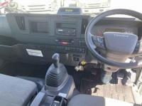Isuzu ELF 2024