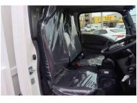 Isuzu ELF 2023