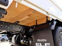 Isuzu ELF 2023
