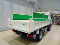 Hino Dutro 2024