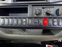 Hino Dutro 2024