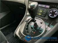 Toyota Mark X Zio 2012