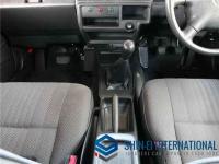 Toyota CROWN COMFORT 2011