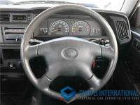 Toyota CROWN COMFORT 2011