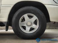 Toyota LAND CRUISER 100 2000
