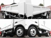 Mitsubishi Canter 2023