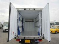 Hino Dutro 2024