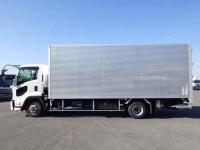 Isuzu Forward 2024