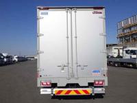 Isuzu Forward 2024