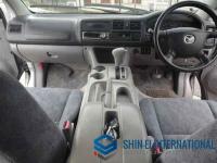 Mazda BONGO Friendee 2000