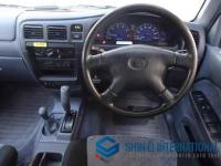Toyota Hilux Sports Pickup 2003