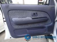 Toyota Hilux Sports Pickup 2003