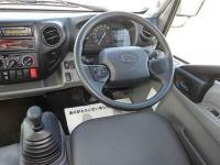 Hino Dutro 2024
