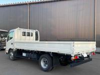 Hino Dutro 2023