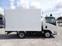 Isuzu ELF 2023